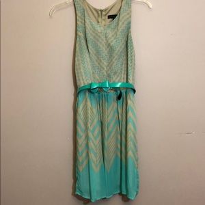 Nude/green dress